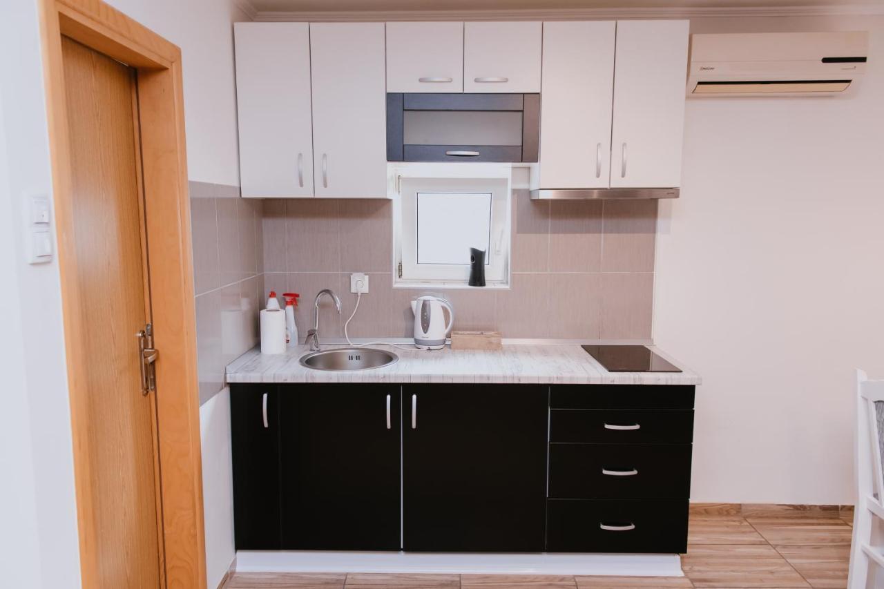 Studio Apartment Dzungla Добой Екстер'єр фото